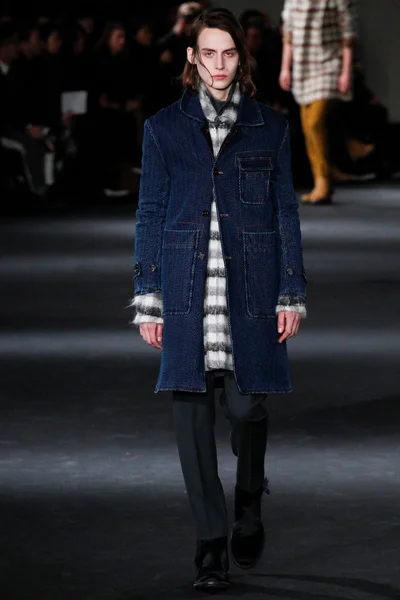 Look 13